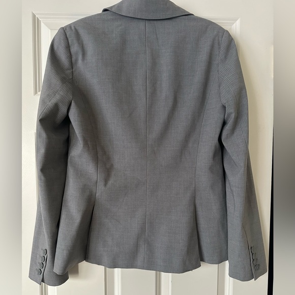 Blazer and pants suit - Picture 6 of 6